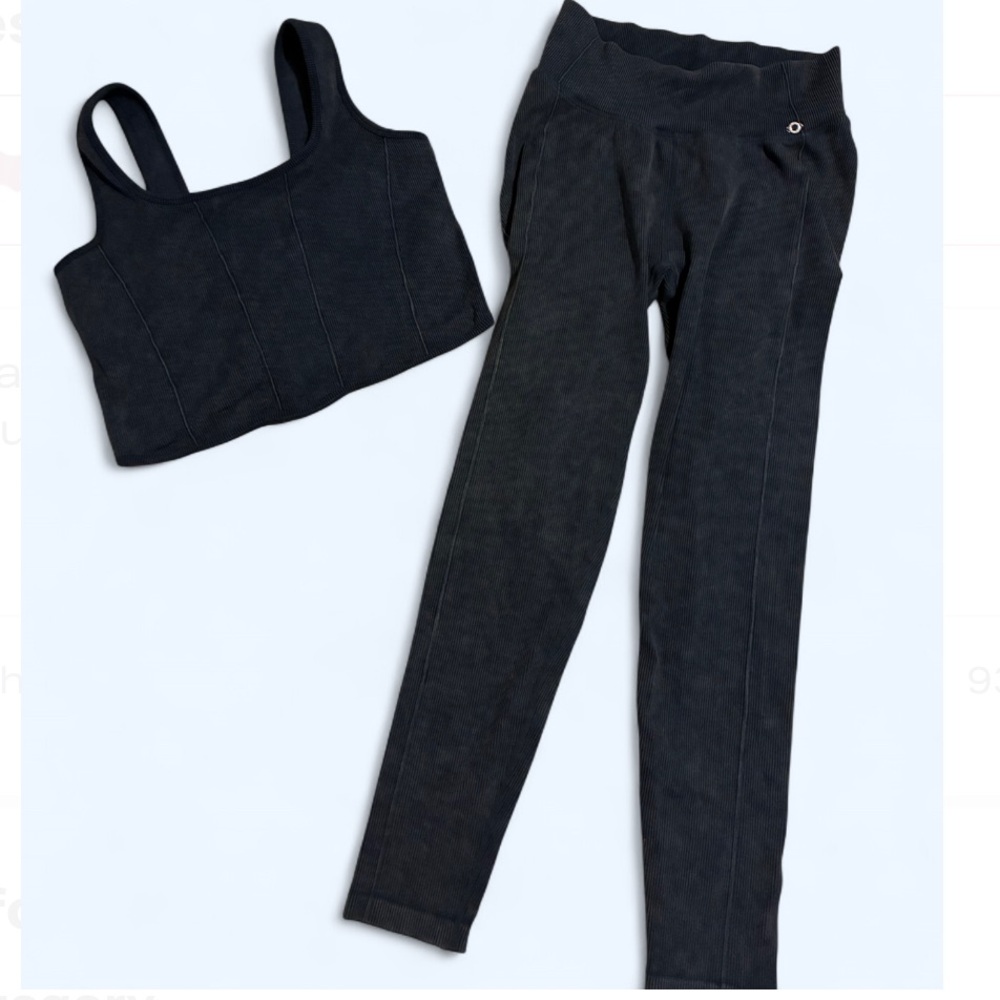 Balance and Harmony Blue Two-Piece Active Set — Crop Tank + High-Waist Leggings